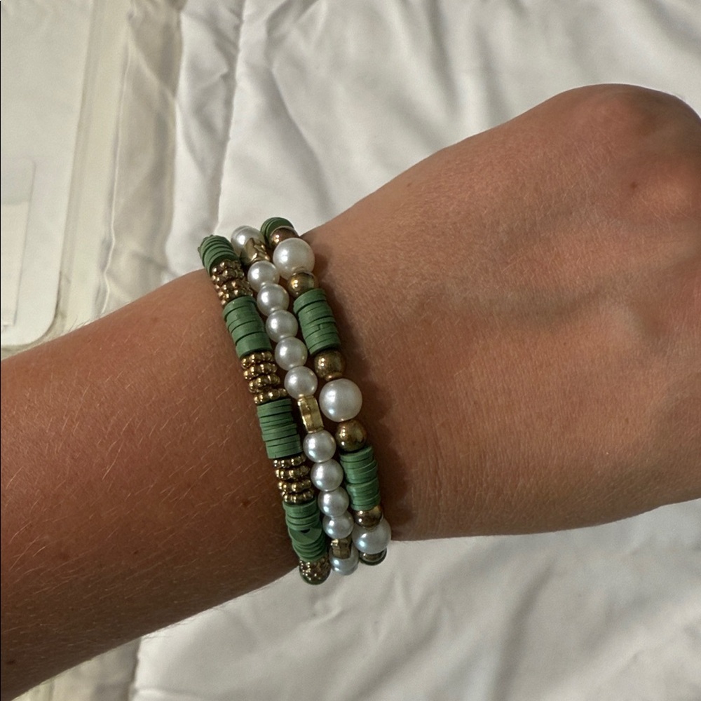 Elegant Green and Gold Beaded Bracelet Set